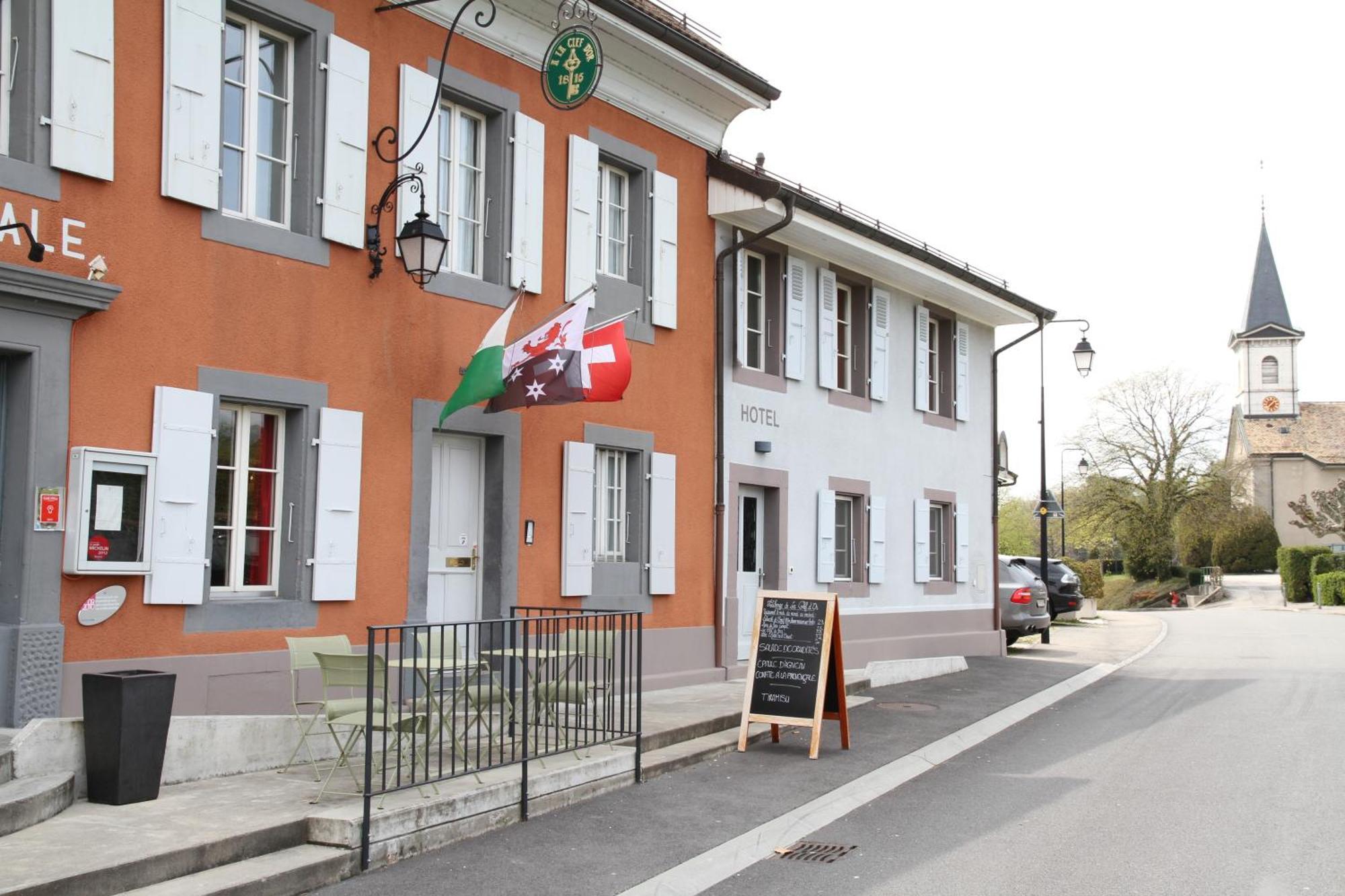 La Clef D'Or Auberge Communale Bursinel Exterior photo